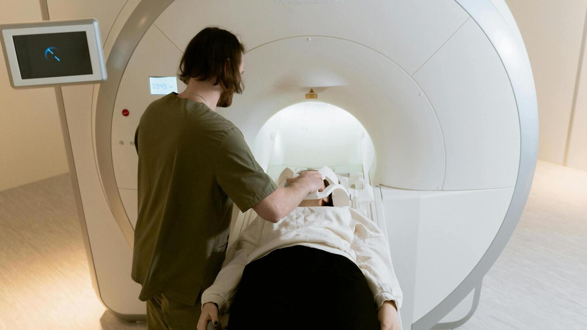 Estudio muestra que el deterioro de la memoria responde a cambios amplios del cerebro y no a una sola causa.