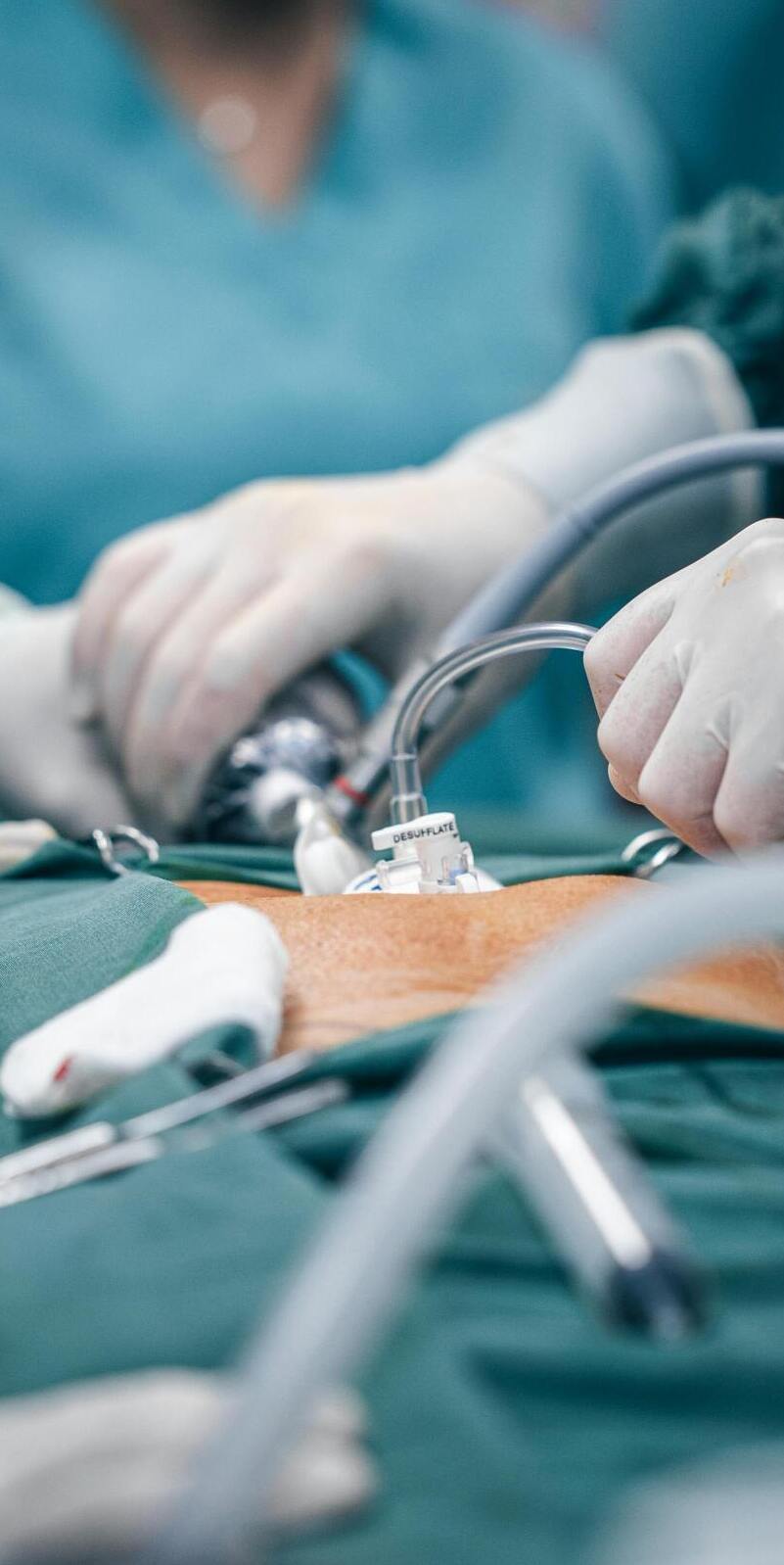  Imagen UC San Diego realiza la primera operación cervical con un implante diseñado a la medida de cada paciente noticia